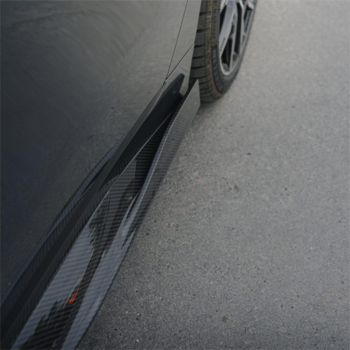 SOOQOO BMW i4 G26 BEV SQ Style Carbon Fiber Side Skirt